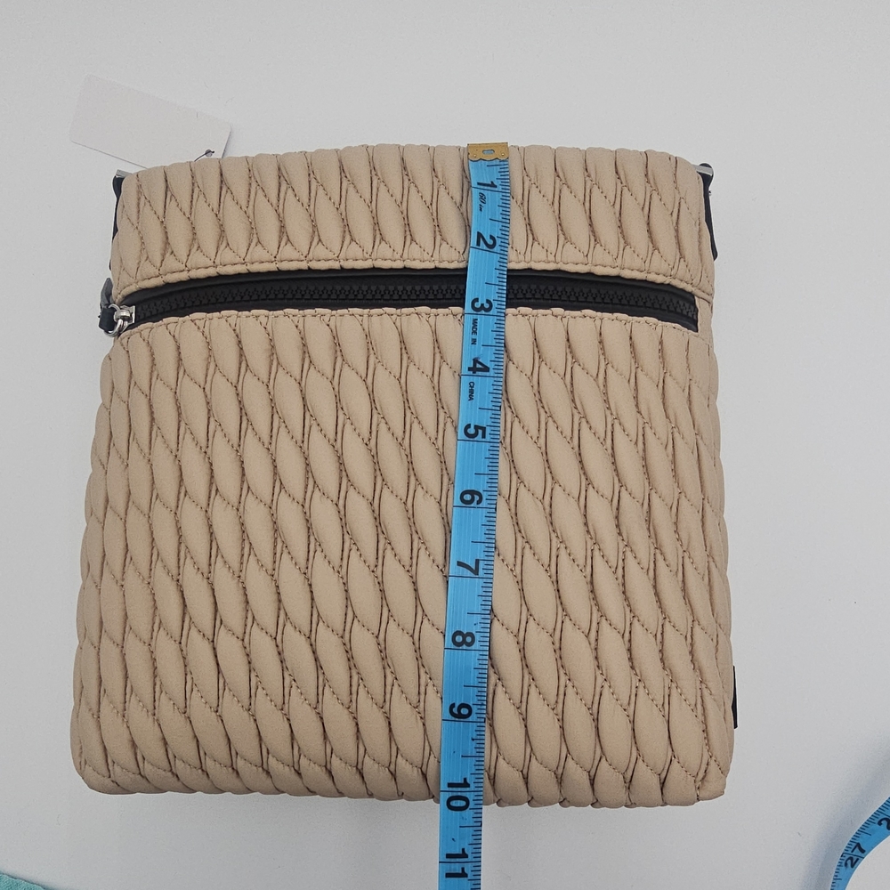 DKNY Beige Quilted Crossbody Bag - Picture 6 of 7